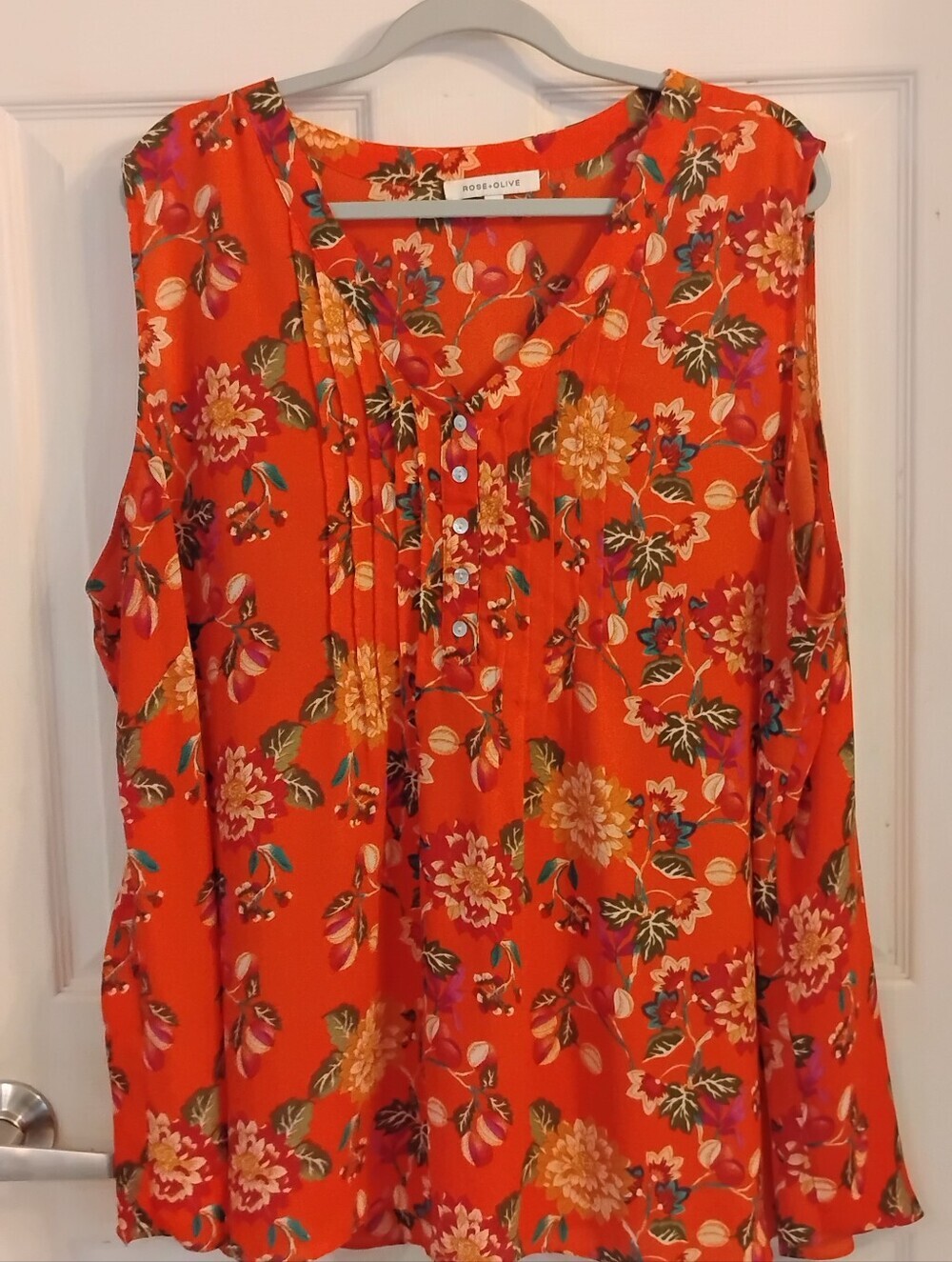 Rose & Olive Woman's Sleeveless V-Neck 5 Button Down Blouse, Size: 3X